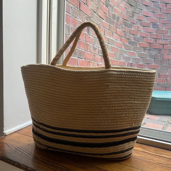 Forever Vacay Beach Tote Revolve - Picture 3 of 3